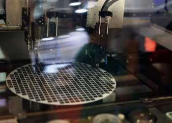 China’s SiCarrier Shocks Chip Industry with Broad Lineup of Chip Equipment at SEMICON 2025, Threatening ASML’s Market Lead
